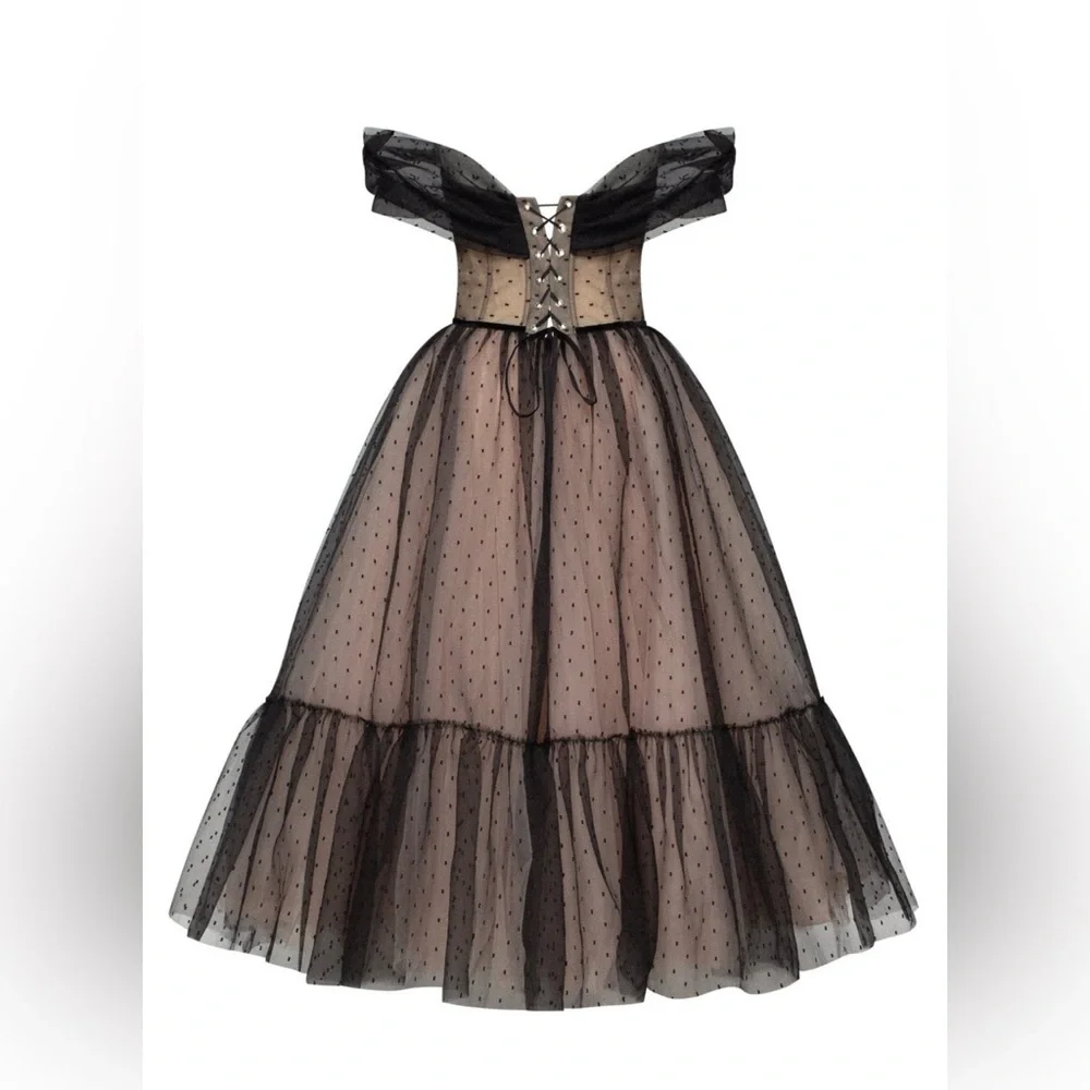 Brand: Milla

Black Polka dot midi tulle dress - Picture 4 of 4
